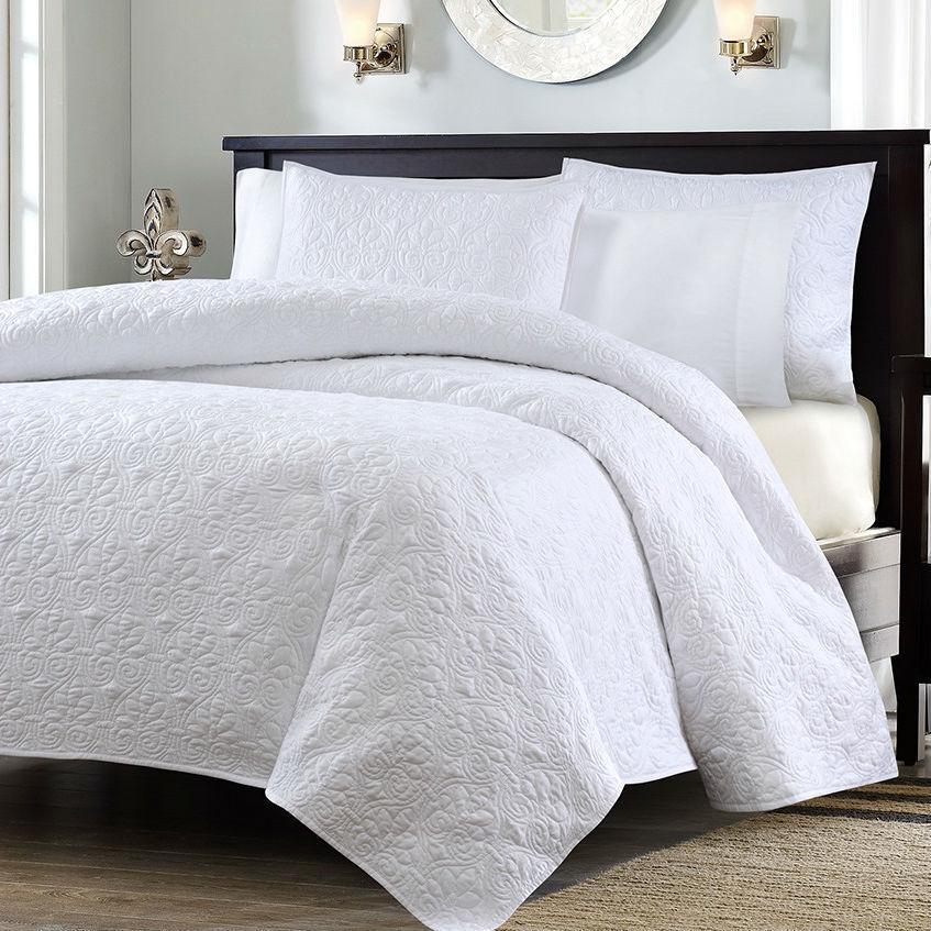 Full - Queen size White Quilted Coverlet Set with 2 Shams with Classic Stitch Pattern